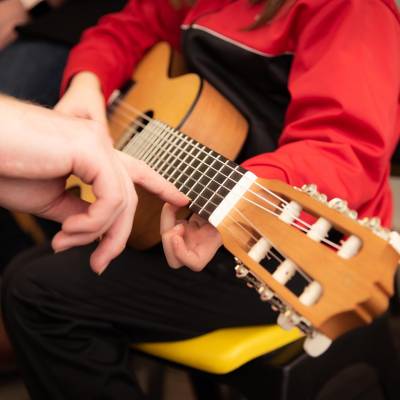 Cours de musique : guitare - Vlad Vasnetsov/Pixabay