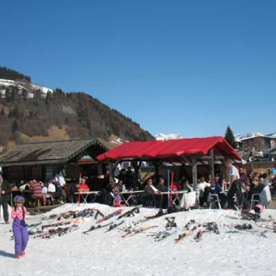Le snack-bar présent sur le front de neige en 2012, avant l'arrivée de K-Bane