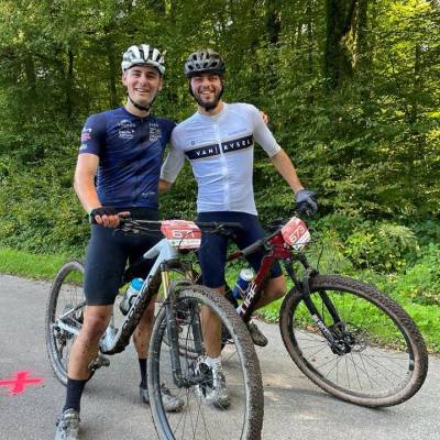 Étudiants lillois Axel Vanbaelinghem et Paul Girard qui ont prévu de traverser la France à vélo du 29 juin au 29 juillet 2024. - Eddy Vanbaelinghem