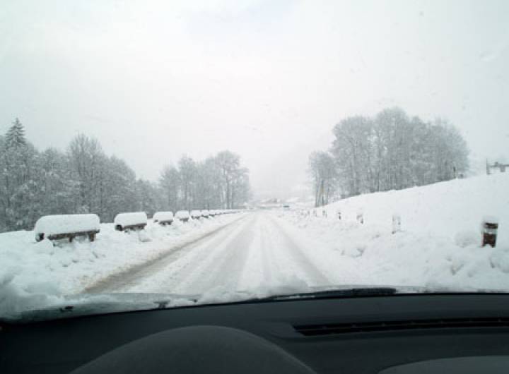 Ouverture de la route de l'Arly au niveau du pont de la Rosière, le 3 décembre 2012