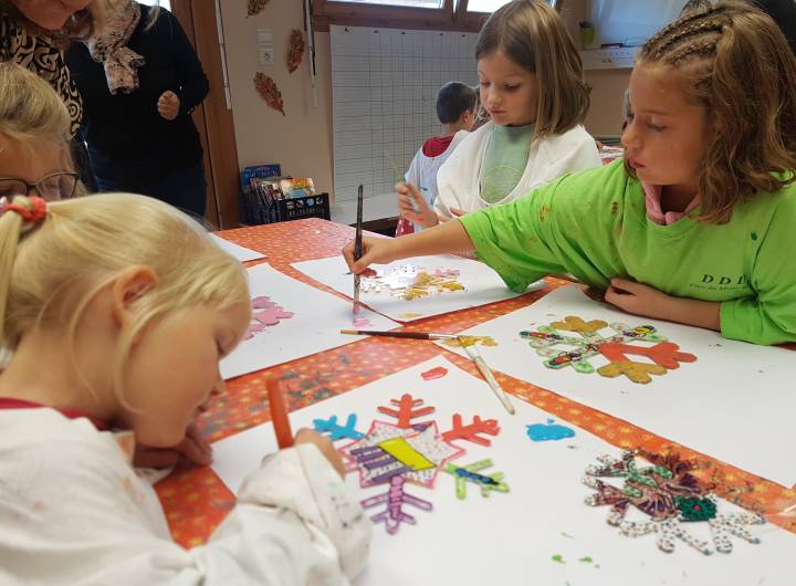 Atelier d'Anaka réalisé dans le cadre de Noël d'art singulier - Marie-Anaïs LienAtelier d'Anaka réalisé dans le cadre de Noël d'art singulier - Marie-Anaïs Lien