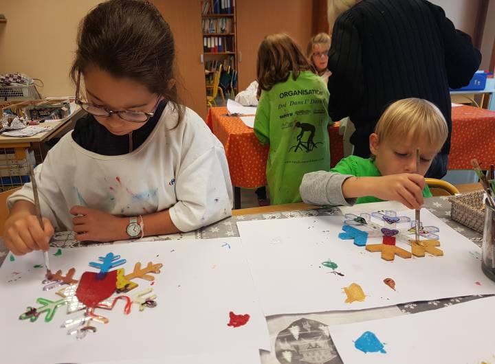 Atelier d'Anaka réalisé dans le cadre de Noël d'art singulier - Marie-Anaïs Lien