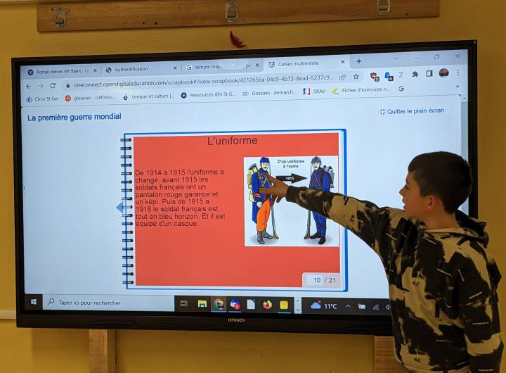 Présentation d'un exposé sur le nouveau tableau numérique, le 13 janvier 2023 - Marie-Anaïs Lien