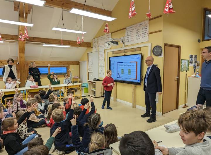 Les enfants sont curieux et posent de nombreuses questions. - Marie-Anaïs Lien