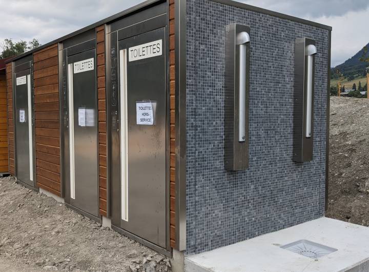 Plan d'eau/lac : poste de secours temporaire mis en place pour l'été 2023 - Marie-Anaïs Lien