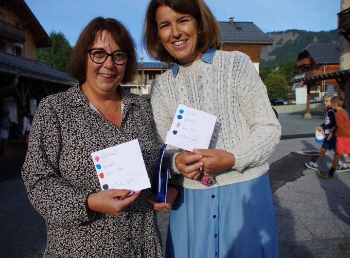 De gauche à droite : Valérie Feige (CP et une partie des CE2) et Françoise Perrin (CE1 et l’autre partie des CE2) - Sylvie Bessy