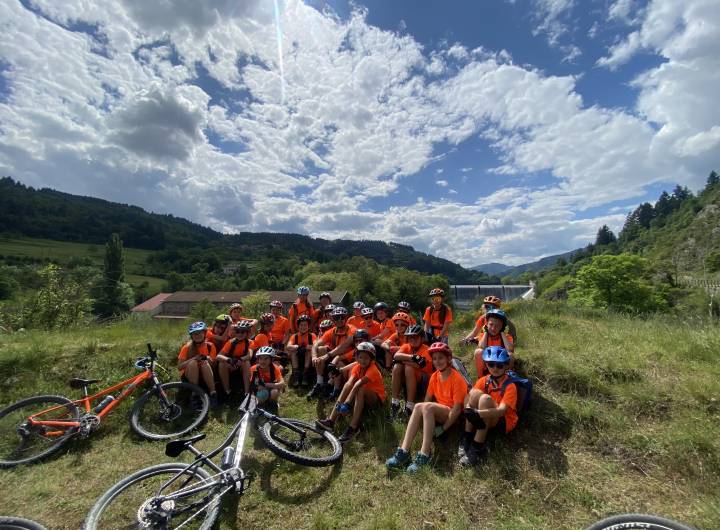 Voyage à vélo en Ardèche des CM1/CM2 de l'école des Éterlous du 21 au 24 mai 2024