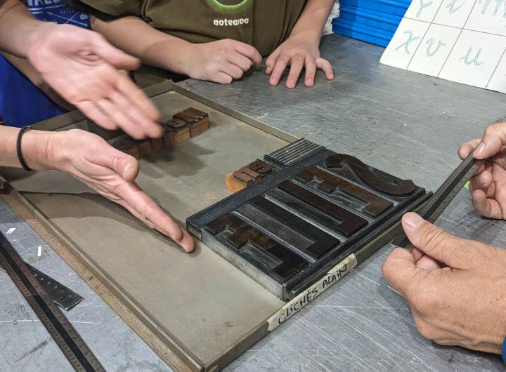 Atelier de typographie et de gravure réalisé par les CM2 le 13/06/2024 - Marie-Anaïs Lien