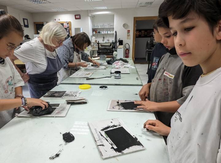 Atelier de typographie et de gravure réalisé par les CM2 le 13/06/2024 - Marie-Anaïs Lien