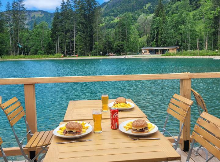 Plan d'eau/lac : snack Le Plan d'Ô le 20 juin 2024 - Praz Lac Aventures