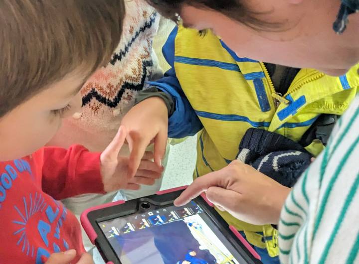 Initiation des élèves des Éterlous à la photographie réalisée par Margaux Meurisse, le 5 décembre 2024 - Marie-Anaïs Lien