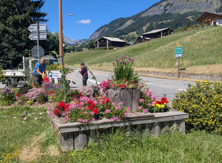 Fleurissement et entretien des espaces verts de Praz - Alexia Burille