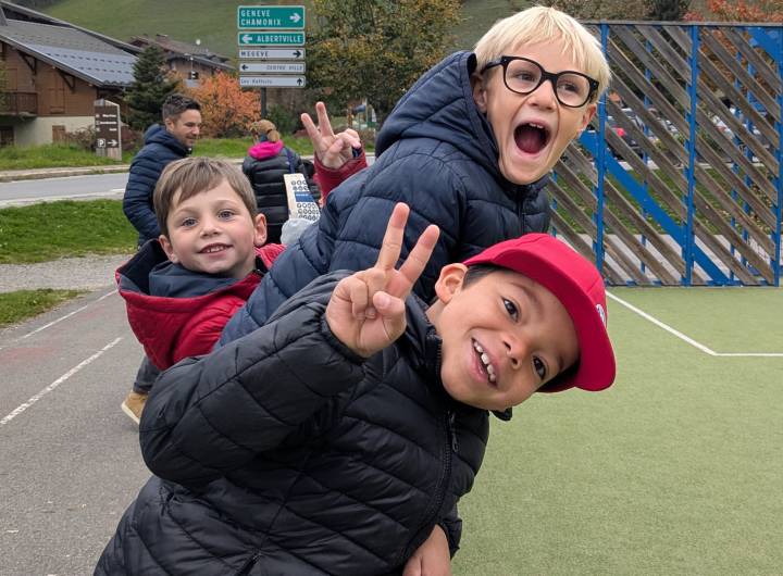 Le cross laissera de bons souvenirs aux enfants. Bonne humeur garantie ! © Marie-Anaïs Lien