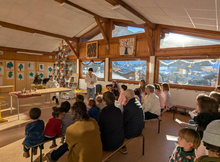 Célébration de Noël à l'école maternelle le 12/12/2025 - Marie-Anaïs Lien