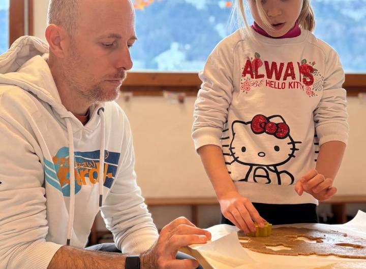 Atelier de confection de sablés à l'école maternelle le 15/12/2025 - Charlotte Groshenry Gandolfo