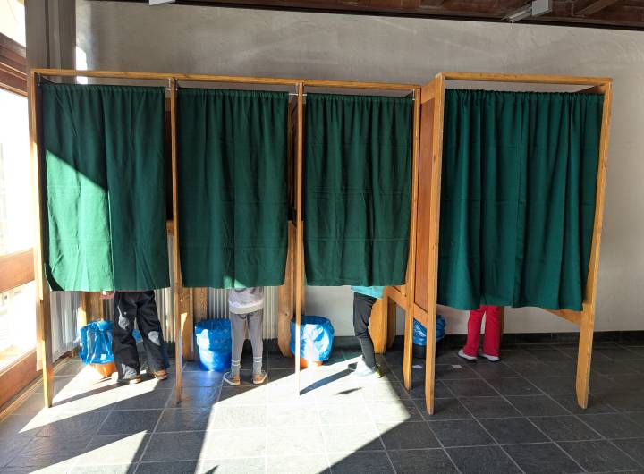 Élections des élèves de l'école des Éterlous pour choisir entre une après-midi crêpes, JO ou création Pâques le 13/03/2026 - Marie-Anaïs Lien