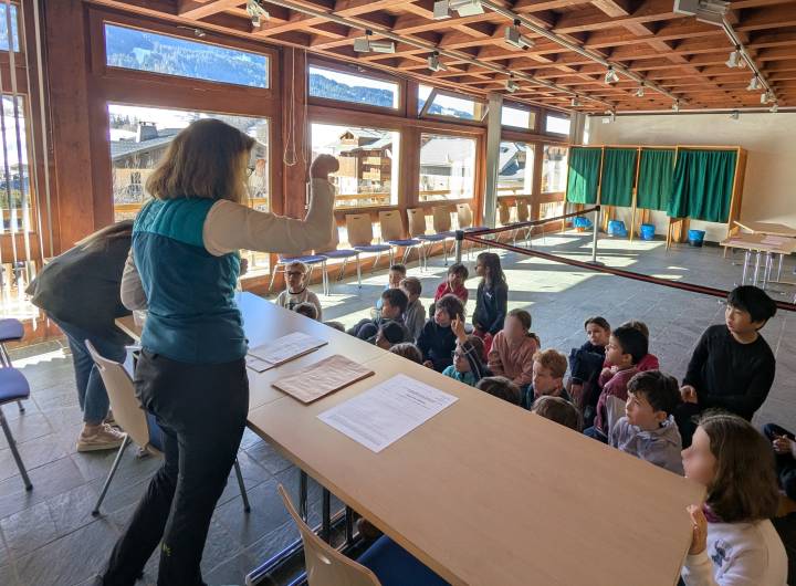 Élections des élèves de l'école des Éterlous pour choisir entre une après-midi crêpes, JO ou création Pâques le 13/03/2026 - Marie-Anaïs Lien