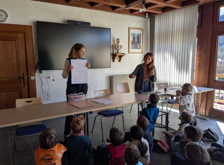 Élections des élèves de l'école des Éterlous pour choisir entre une après-midi crêpes, JO ou création Pâques le 13/03/2026 - Marie-Anaïs Lien