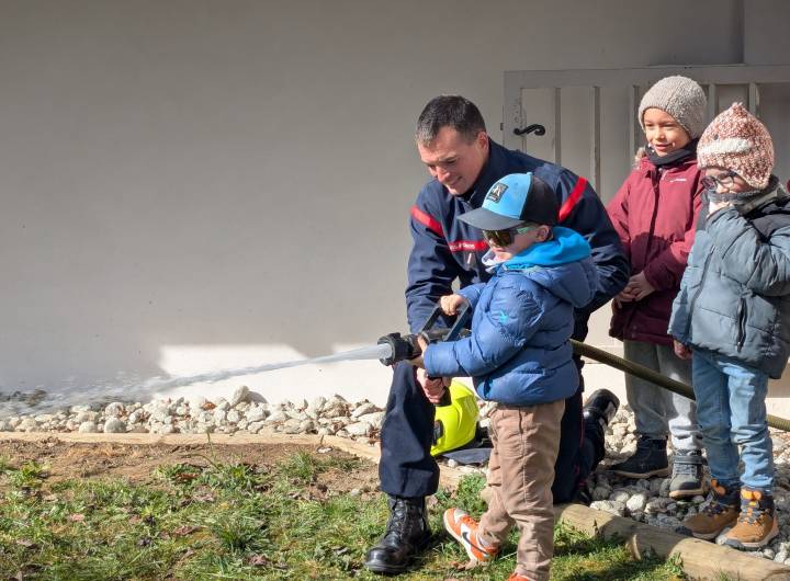 Intervention des pompiers à l'école maternelle Saint-Joseph de Praz-sur-Arly le 24/03/2026 - Marie-Anaïs Lien