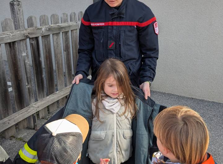 Intervention des pompiers à l'école maternelle Saint-Joseph de Praz-sur-Arly le 24/03/2026 - Marie-Anaïs Lien