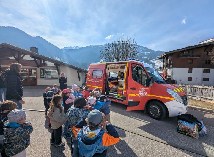 Intervention des pompiers à l'école maternelle Saint-Joseph de Praz-sur-Arly le 24/03/2026 - Marie-Anaïs Lien
