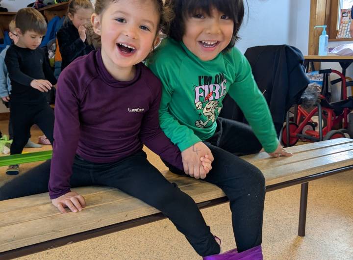 Jeux de société et activités motrices de coopération à l'école maternelle Saint-Joseph de Praz-sur-Arly le 26/03/2026 - Marie-Anaïs Lien