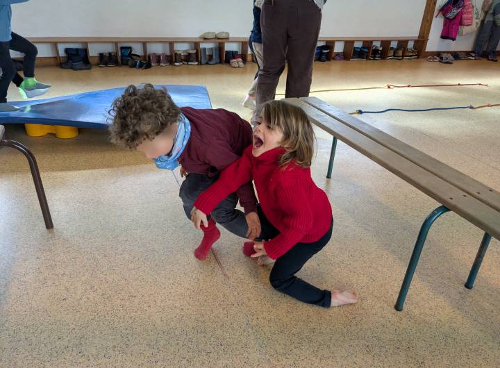 Jeux de société et activités motrices de coopération à l'école maternelle Saint-Joseph de Praz-sur-Arly le 26/03/2026 - Marie-Anaïs Lien
