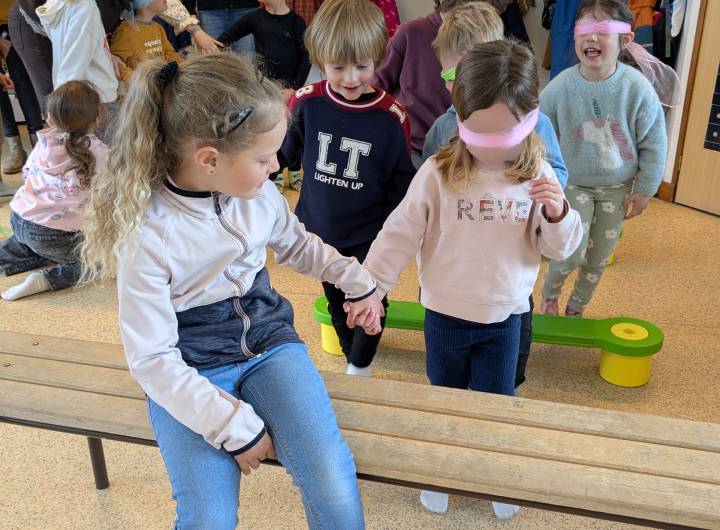 Jeux de société et activités motrices de coopération à l'école maternelle Saint-Joseph de Praz-sur-Arly le 26/03/2026 - Marie-Anaïs Lien