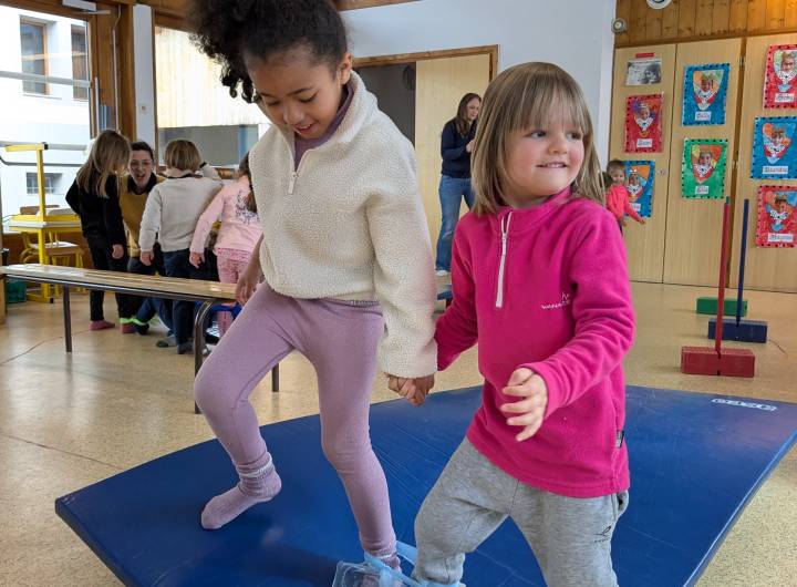Jeux de société et activités motrices de coopération à l'école maternelle Saint-Joseph de Praz-sur-Arly le 26/03/2026 - Marie-Anaïs Lien