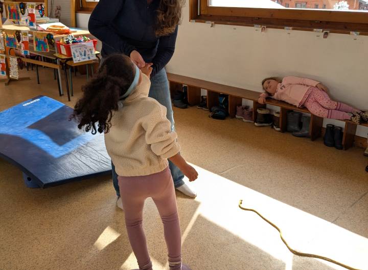 Jeux de société et activités motrices de coopération à l'école maternelle Saint-Joseph de Praz-sur-Arly le 26/03/2026 - Marie-Anaïs Lien