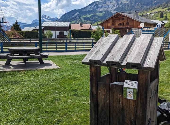 Lutte contre le jet sauvage de mégots de cigarette : cendriers et éteignoirs - Marie-Anaïs Lien