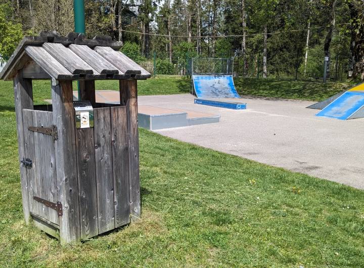 Lutte contre le jet sauvage de mégots de cigarette : cendriers et éteignoirs - Marie-Anaïs Lien