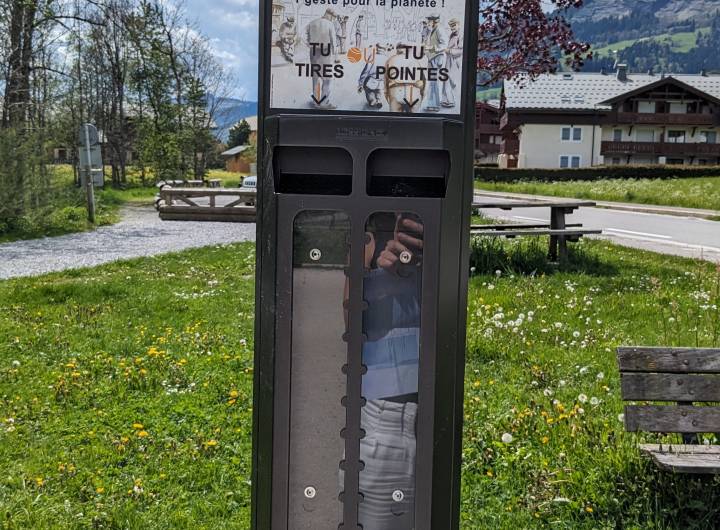 Lutte contre le jet sauvage de mégots de cigarette : cendriers et éteignoirs - Marie-Anaïs Lien