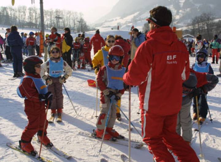 Cours de ski proposé par l'ESF de Praz-sur-Arly