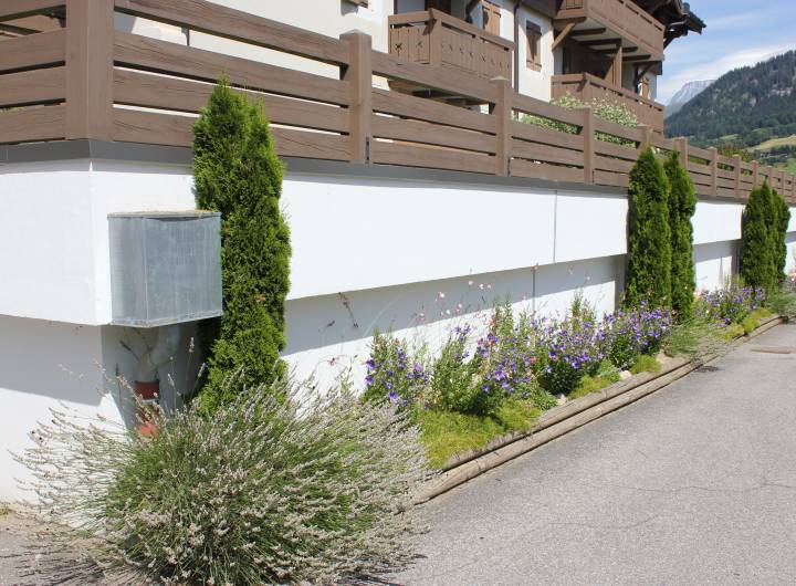 Concours des maisons fleuries 2023 : catégorie &quot;Copropriété&quot; - Solange Cooke