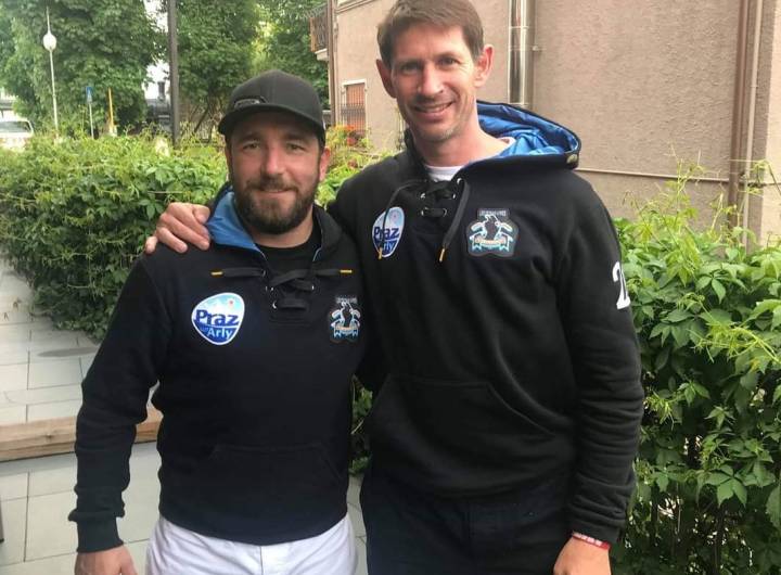 Julien Thomas et Richard Aimonetto, licenciés et ambassadeurs du club, durant les mondiaux de 2019-2020