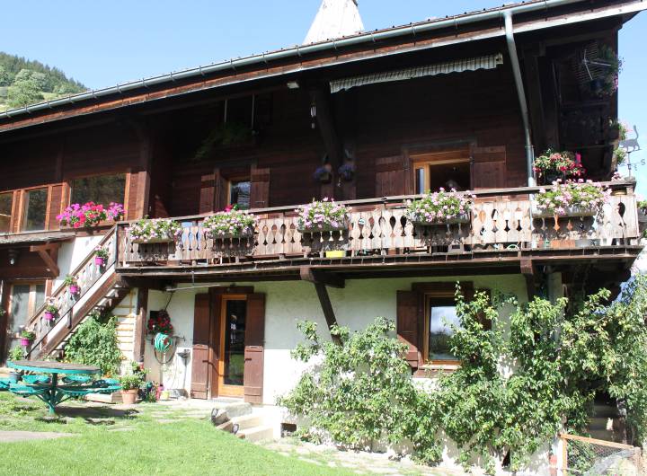 Concours des maisons fleuries 2023 : catégorie &quot;Chalet avec potager&quot; - Solange Cooke