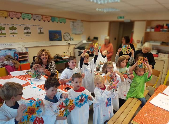 Noël d'Art Singulier : atelier de peinture des écoles de CP/CE1 de l’école des Éterlous, le 8 novembre - Marie-Anaïs Lien