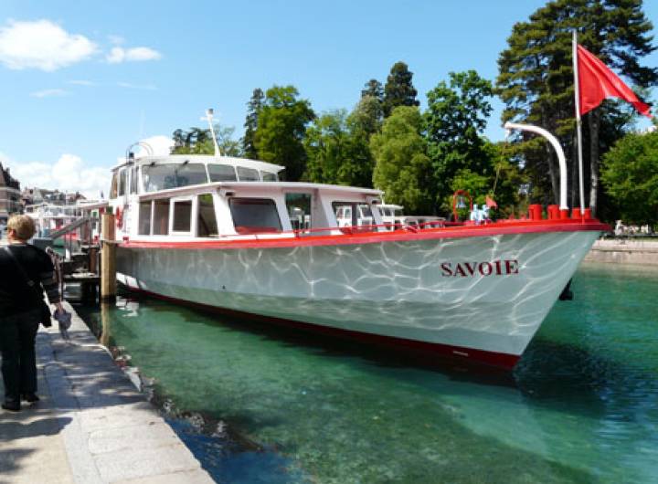 Les communes de PsA et Roscoff ont officialisé leur jumelage et découvert des centres d'intérêt locaux du 29 avril au 1er mai 2011.