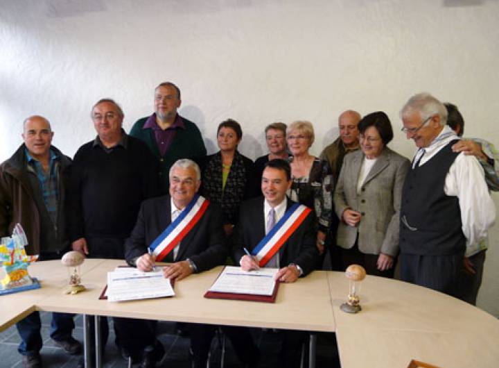 Les communes de PsA et Roscoff ont officialisé leur jumelage et découvert des centres d'intérêt locaux du 29 avril au 1er mai 2011.