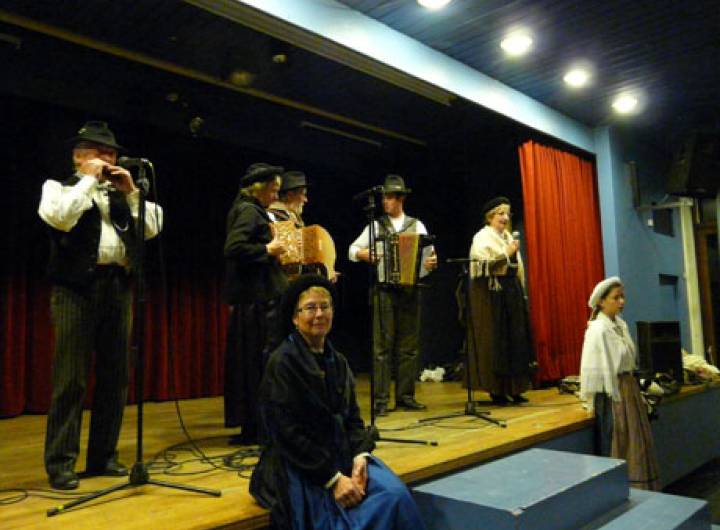 Les communes de PsA et Roscoff ont officialisé leur jumelage et découvert des centres d'intérêt locaux du 29 avril au 1er mai 2011.