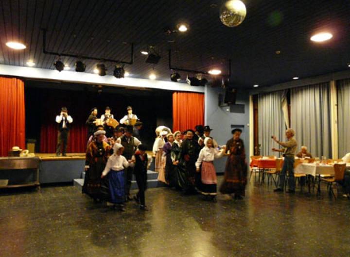 Les communes de PsA et Roscoff ont officialisé leur jumelage et découvert des centres d'intérêt locaux du 29 avril au 1er mai 2011.