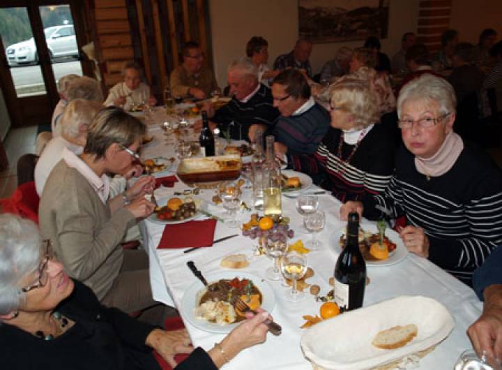 Repas des Anciens au restaurant La Source de Saint-Nicolas-la-Chapelle, le 6 novembre 2011