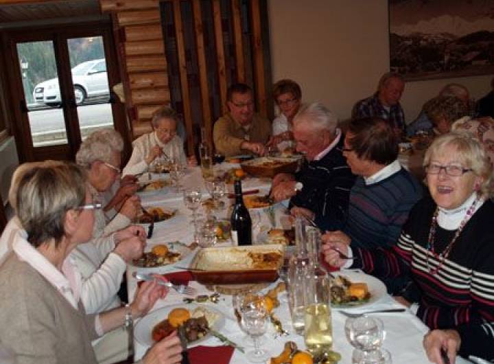 Repas des Anciens au restaurant La Source de Saint-Nicolas-la-Chapelle, le 6 novembre 2011