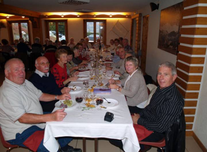 Repas des Anciens au restaurant La Source de Saint-Nicolas-la-Chapelle, le 6 novembre 2011