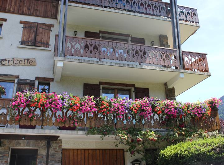 Concours des maisons fleuries 2023 : catégorie &quot;Balcon&quot; - Solange Cooke