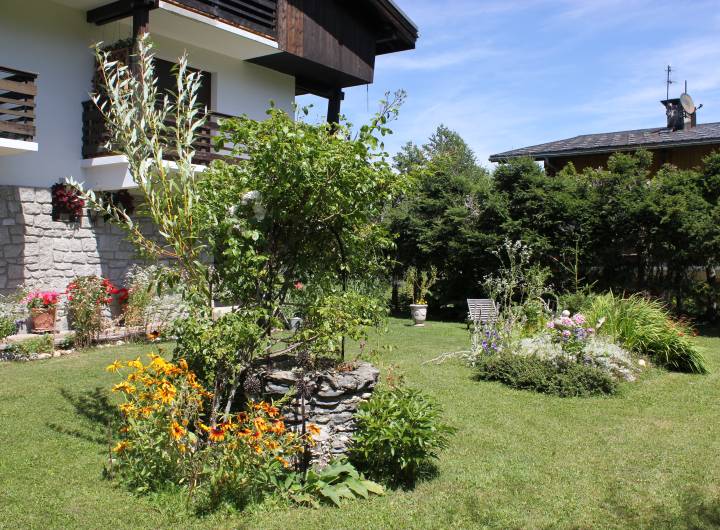 Concours des maisons fleuries 2023 : catégorie &quot;Rez-de-jardin&quot; - Solange Cooke