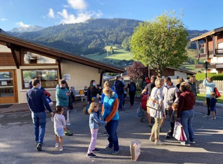 École maternelle Saint-Joseph, dans la cour de récréation : rentrée scolaire de septembre 2020