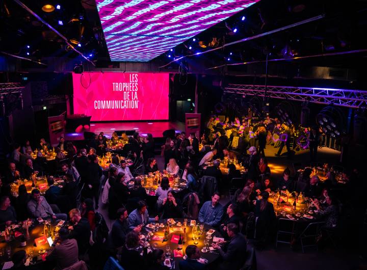 La cérémonie s’est déroulée au Warehouse, un ancien hangar à bananes faisant aujourd’hui office de salle de concert à Nantes. - Studio Odaki