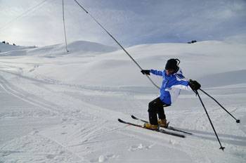 Le président de Praz Montagne, Patrick Deschamps, sur le téléski des 3 Coins en janvier 2010